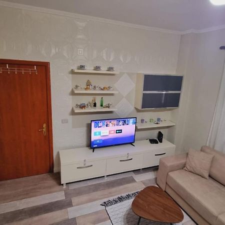 Liqeni Thate, Tirane Apartment Exterior foto