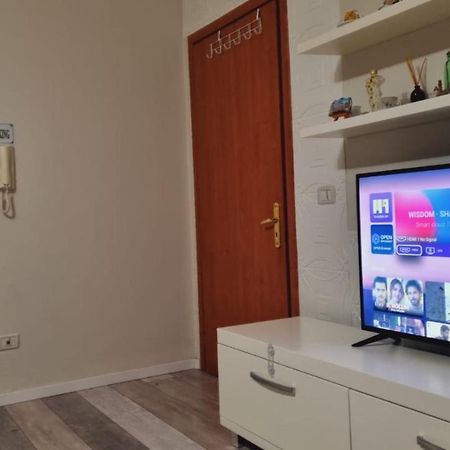 Liqeni Thate, Tirane Apartment Exterior foto